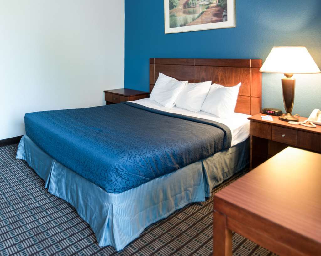 Rodeway Inn Greenfield Zimmer foto